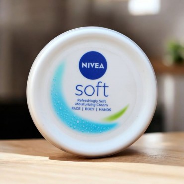 NIVEA Soft Moisturizing Cream - Large